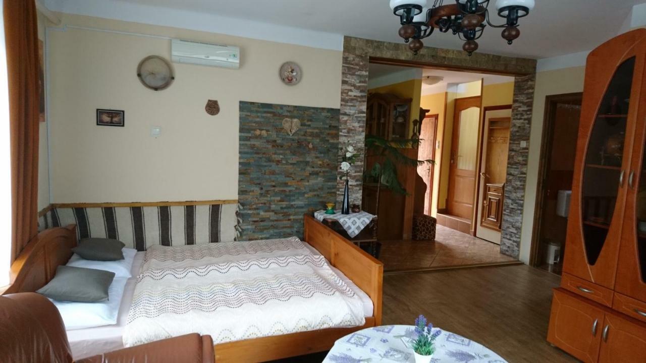 Rita Apartman Дьєнешдіаш Екстер'єр фото